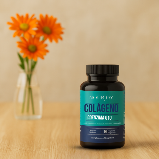 frasco del colageno marino antioxidante sobre una mesa con un vaso de flores de color naranja 